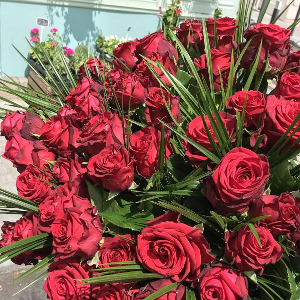 Réf:1017 Bouquet de roses rouges